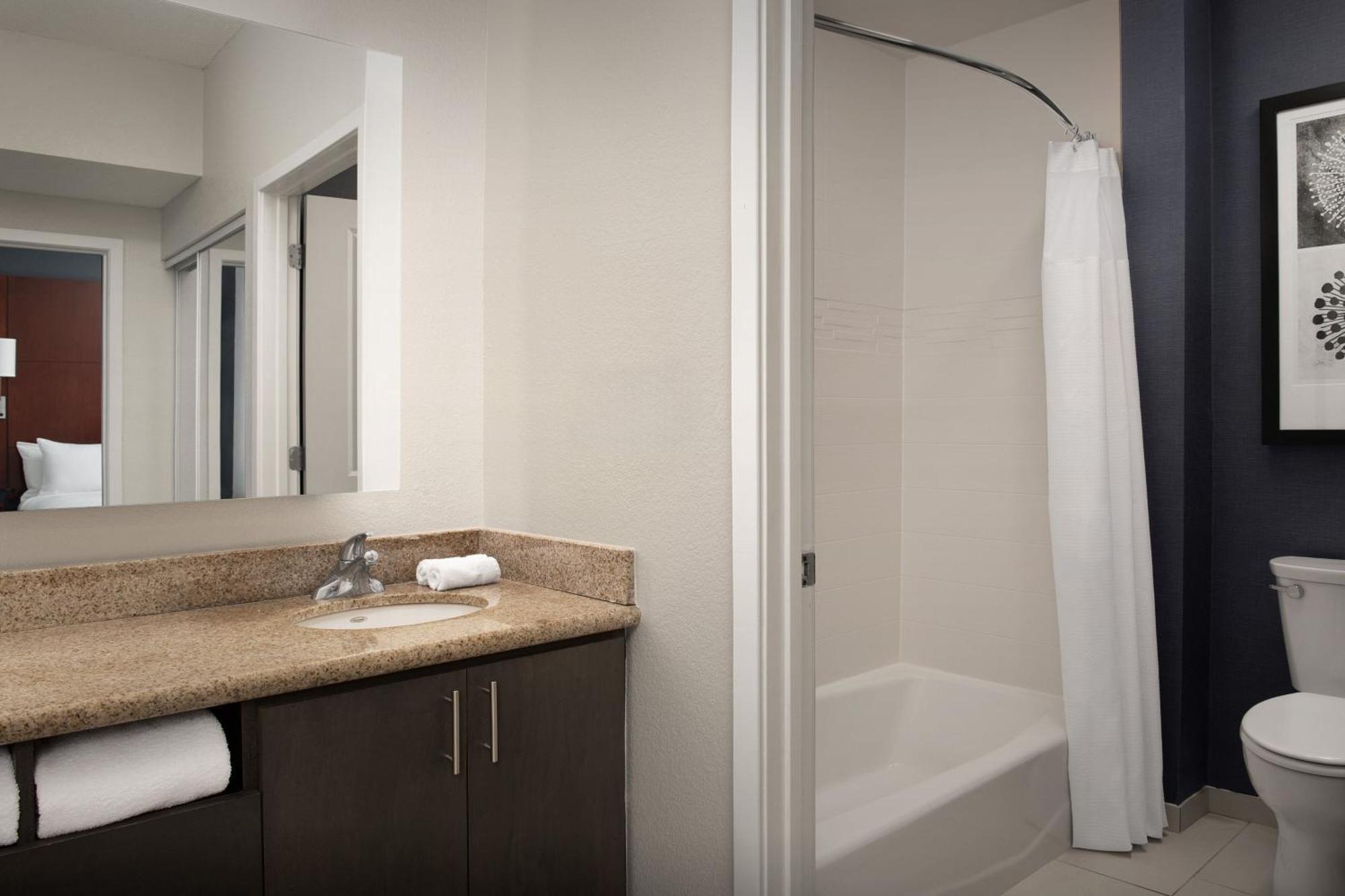 Residence Inn By Marriott Greensboro Airport Ngoại thất bức ảnh